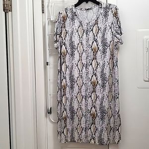 Large Express swing dress snake pattern